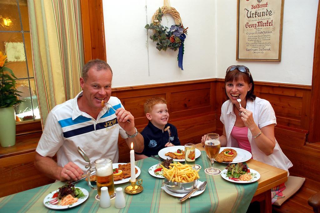 Gasthaus Merkel Hotel บาด แบร์เน็ค อิม ฟิชเทลเกอเบียร์เกอ ภายนอก รูปภาพ