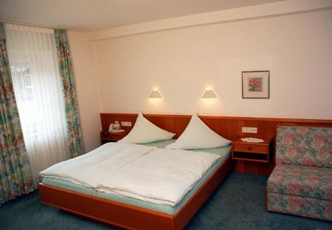 Gasthaus Merkel Hotel บาด แบร์เน็ค อิม ฟิชเทลเกอเบียร์เกอ ห้อง รูปภาพ